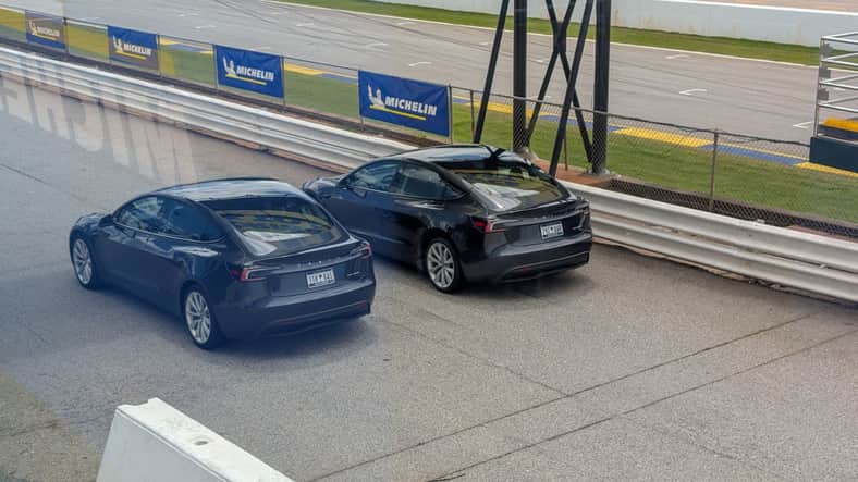 Two Tesla Model S EVs equipped with the e.Primacy AS tire