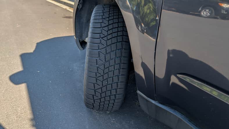The tread patten on the Continental SureContact AW tire