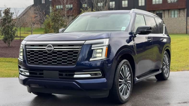 The front end of the 2026 Nissan Armada Platinum 4X4