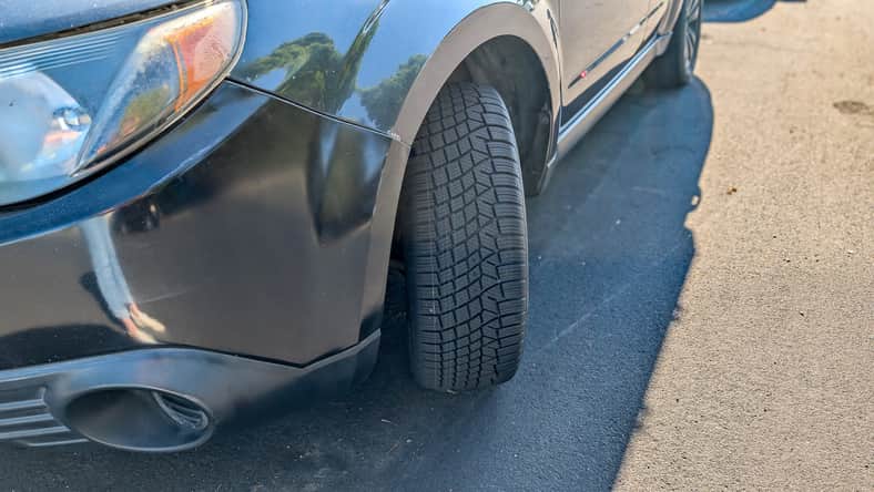 The tread pattern of the Continental SecureContact AW tires