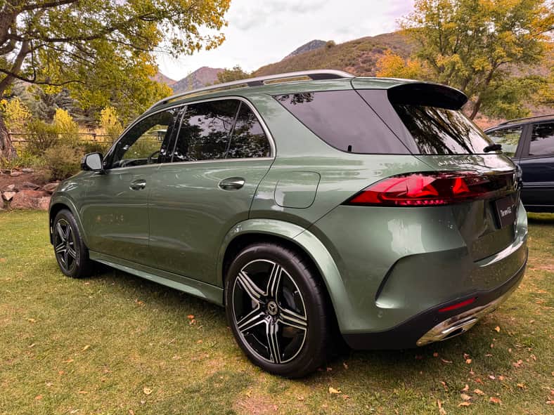 The rear quarter end of the 2027 Mercedes-Benz GLE 500e