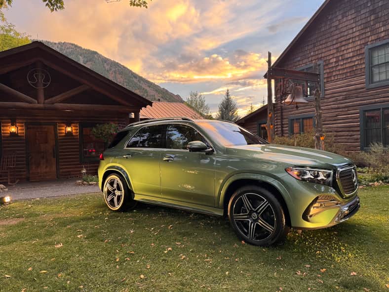 A side view of the 2027 Mercedes-Benz GLE 500e